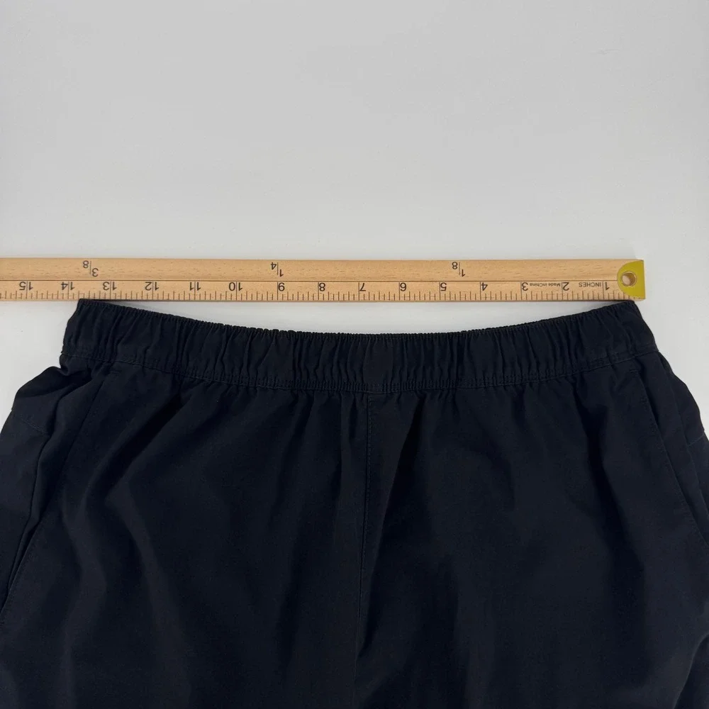 The North Face Mens Black Athletic Shorts Medium Regular Fit Hiking Running Gym